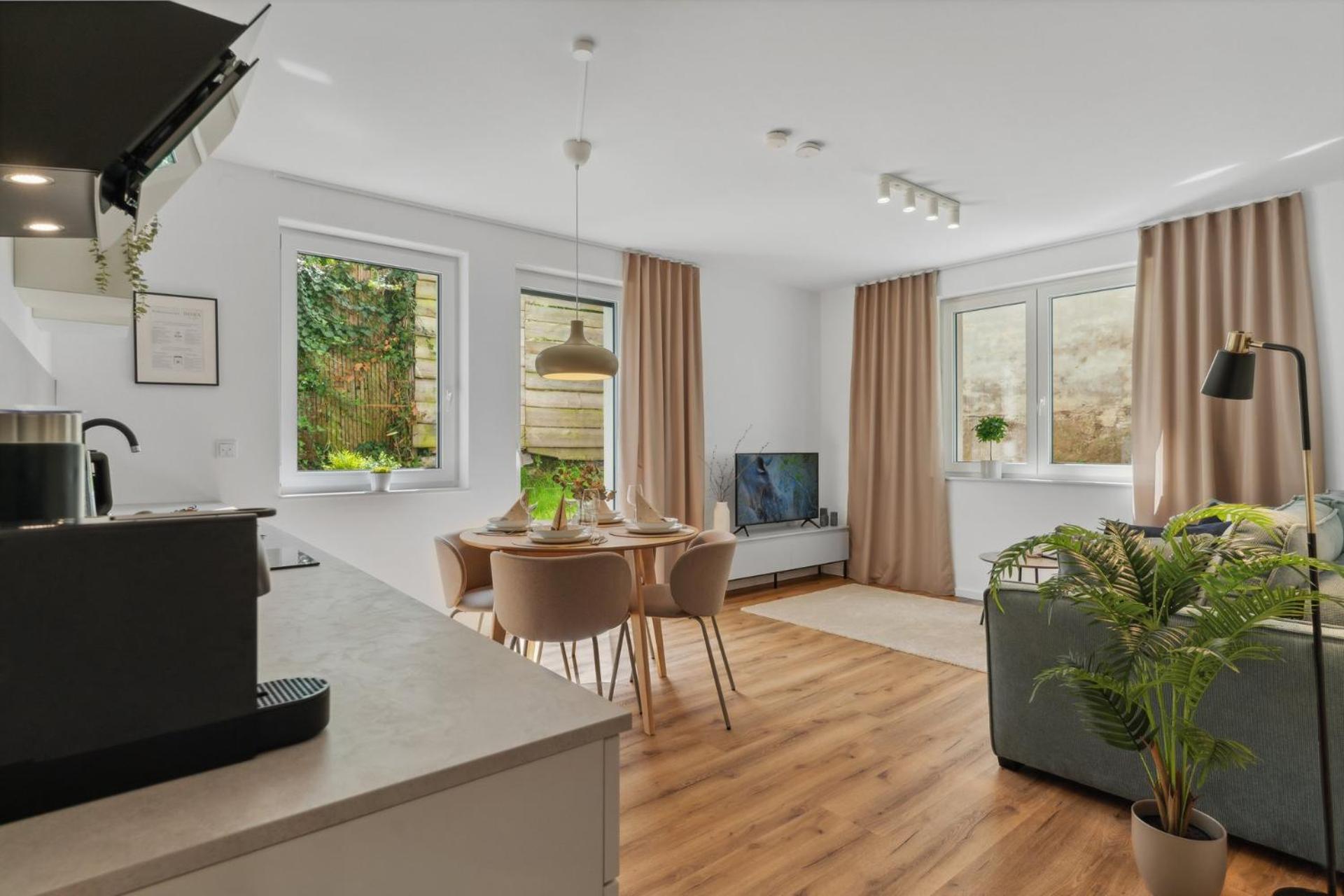 Zwei Apartments Fuer Bis Zu 8 Personen Zentral, Modern, Mit Terrasse & Balkon Bielefeld Kültér fotó
