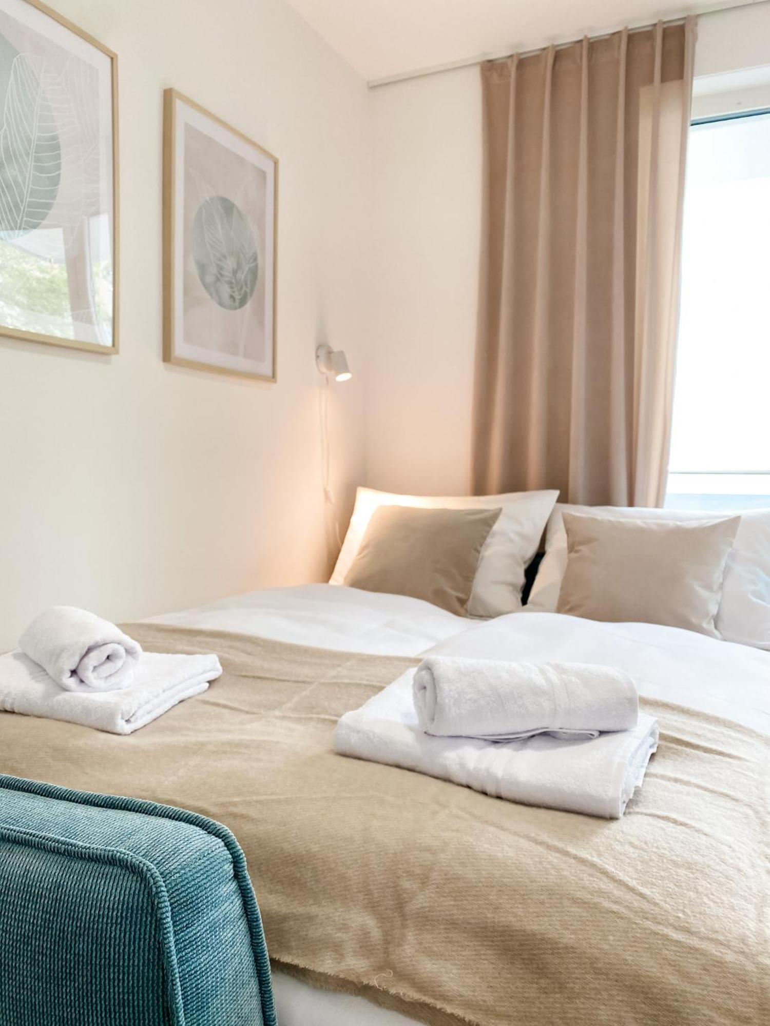 Zwei Apartments Fuer Bis Zu 8 Personen Zentral, Modern, Mit Terrasse & Balkon Bielefeld Kültér fotó