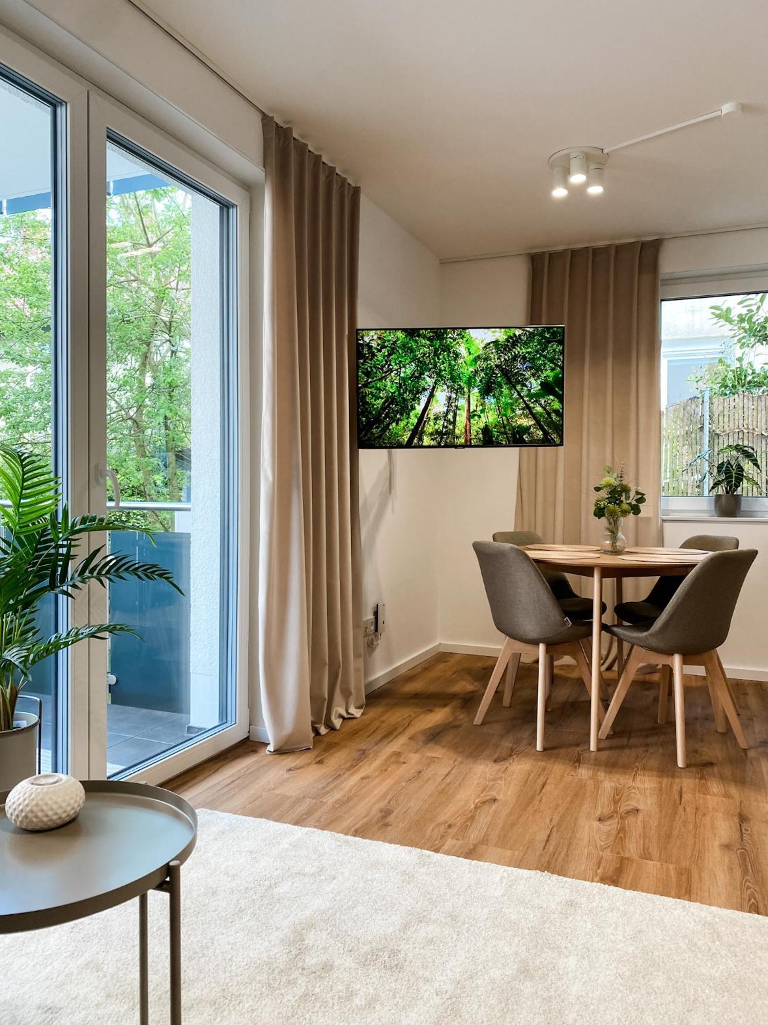 Zwei Apartments Fuer Bis Zu 8 Personen Zentral, Modern, Mit Terrasse & Balkon Bielefeld Kültér fotó