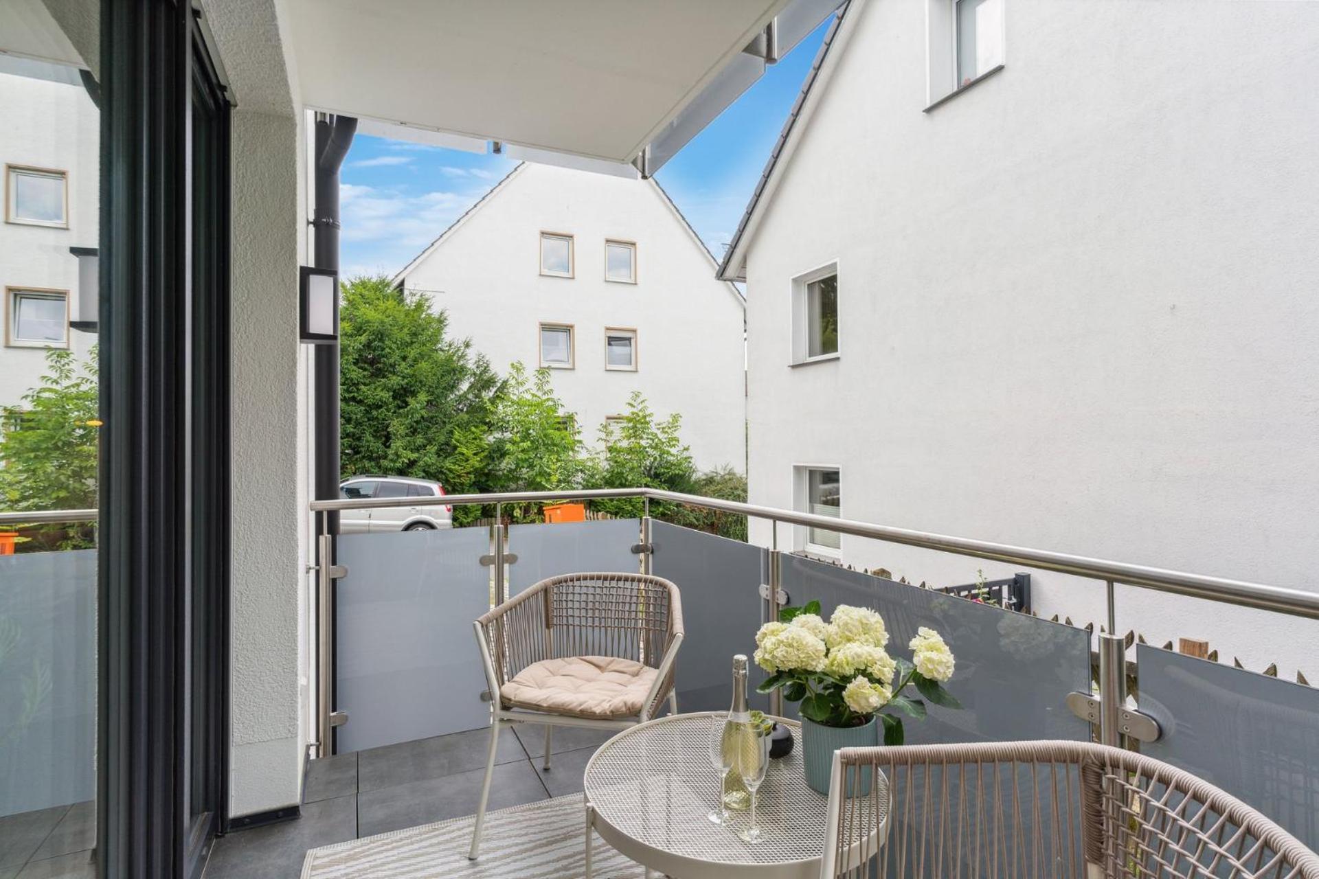 Zwei Apartments Fuer Bis Zu 8 Personen Zentral, Modern, Mit Terrasse & Balkon Bielefeld Kültér fotó